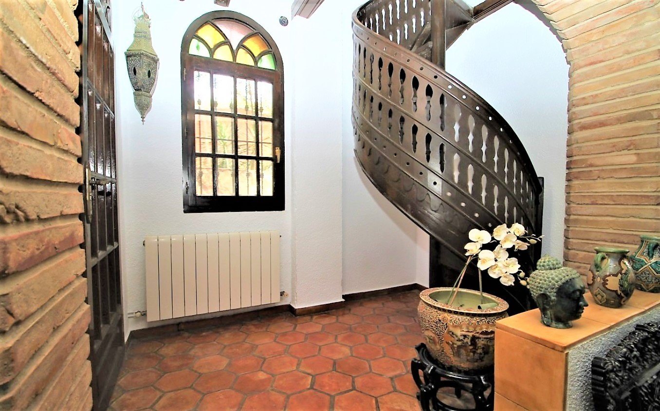 Villa exclusiva en preciosa finca en el Montgó de Denia.